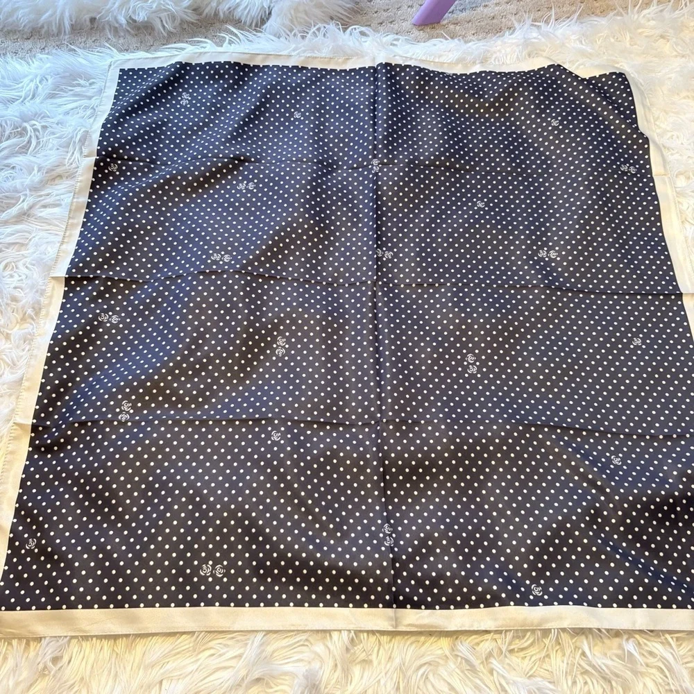 Valentino romantic black cream polka dot silky scarf size 35x35‼️LAST ONE LEFT